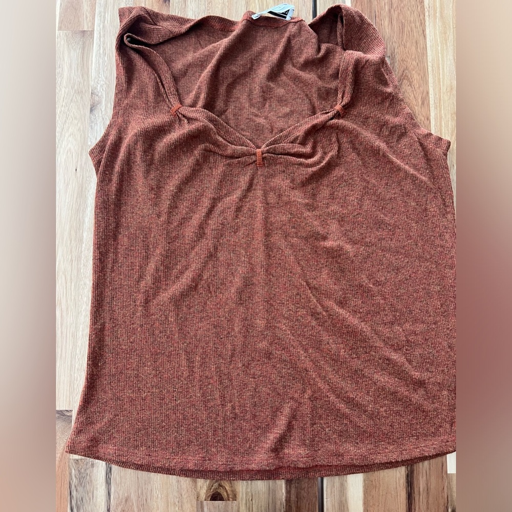 St. John sport tank